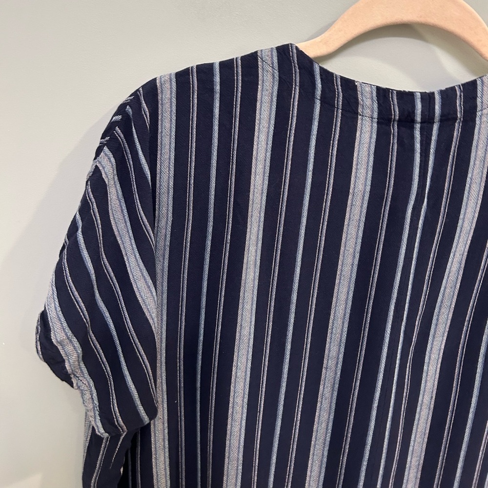 Universal Thread Striped Button Down Front Tie To… - image 7